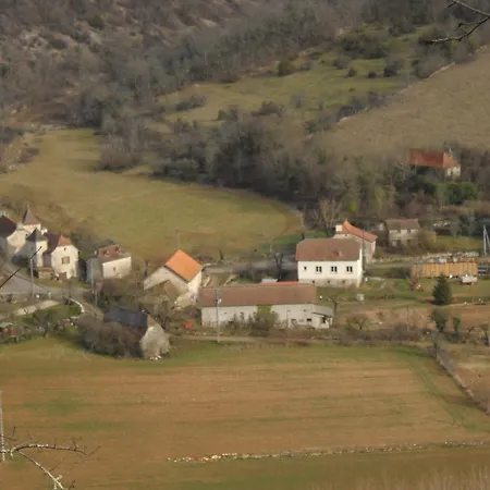 Szálloda De La Vallee *